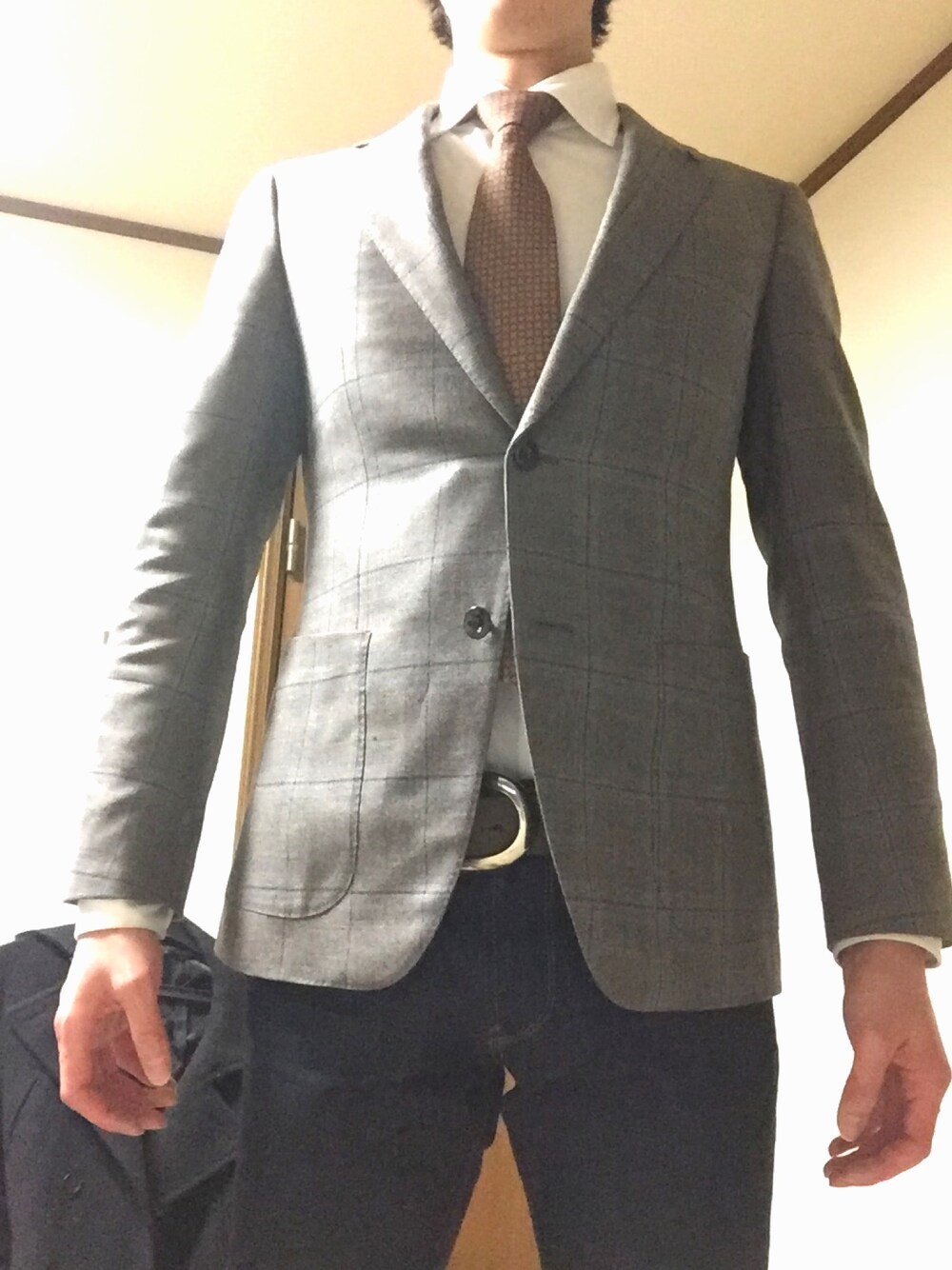 「TAKEO KIKUCHIのチェックピアチェンツァジャケット（スーツジャケット、ベージュ系）」を使った、lightoneさん（メンズ・175cm）の冬コーディネートの1枚目の写真