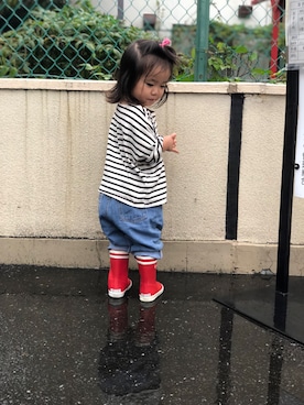 「AIGLE（エーグル）のアイテム（レインシューズ）」を使った、iiさん（キッズ・90cm）の秋コーディネート