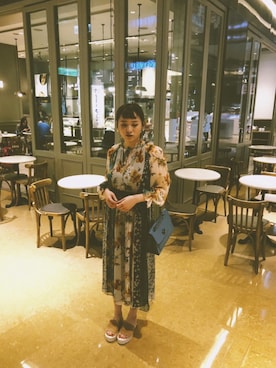「ALDO（アルド）のアイテム（サンダル）」を使った、LETICIAさん（レディース・163cm）の秋コーディネート