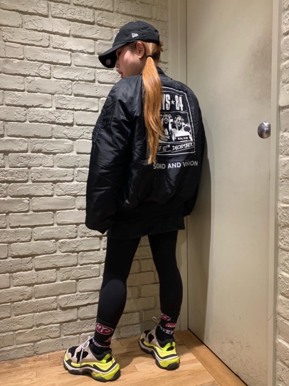 「Hysteric Glamour、ヒステリックグラマー」｜「HYSTERIC GLAMOURのHYS BOX スケーターソックス（ソックス/靴下、ブラック系）」を使った、45さん（レディース・148cm）の冬コーディネートの1枚目の写真