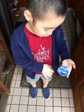「smoothy」｜「アイテム（Tシャツ/カットソー）」を使った、kou&momさん（キッズ・120cm）の秋コーディネート