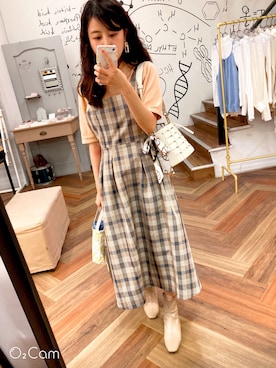 「earth music&ecology（アースミュージックアンドエコロジー）のバックリボンジャンスカ ＊（ワンピース、ベージュ系）」を使った、妤さん（レディース・156cm）の秋コーディネート