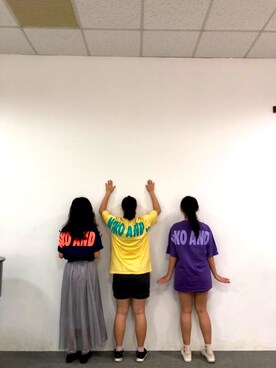 「niko and...（ニコアンド）のアイテム（Tシャツ/カットソー、ブルー系）」を使った、妤さん（レディース・156cm）の秋コーディネート