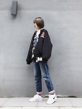 「Carhartt WIP（カーハートダブリューアイピー）のアイテム（サロペット/オーバーオール）」を使った、Echoさん（レディース・168cm）の冬コーディネート