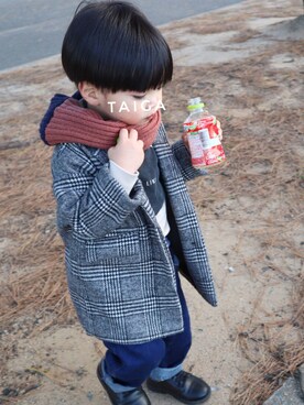「petit main（プティマイン）のアイテム（チェスターコート）」を使った、taiga¨̮anjuさん（キッズ・100cm）の冬コーディネート