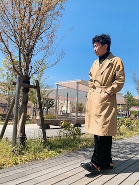 「ベロア」｜「アイテム（トレンチコート）」を使った、いととんさん（メンズ・173cm）の春コーディネート