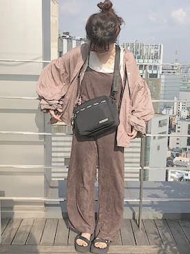 「Kastane（カスタネ）のアイテム（オールインワン・サロペット）」を使った、えだ( ¨̮ )さん（レディース・156cm）の秋コーディネート
