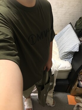 「カーキ×ホワイト」｜「アイテム（サンダル）」を使った、りゅうたさん（メンズ・160cm）の夏コーディネート