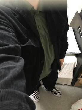 「アイテム（スリッポン）」を使った、りゅうたさん（メンズ・160cm・20代）の秋コーディネート