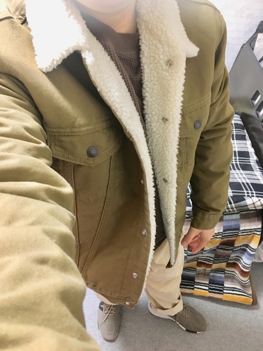 「秋のコーデ、秋のカフェオレコーデ、ビッグシルエット、ワッフル、Levi's、ボアジャケット、コーデュロイ、シェフパンツ、ニューバランス、247」｜「BACK NUMBERの【BACK NUMBER】ビッグワッフルロンＴ（Tシャツ/カットソー、ブラウン系）」を使った、りゅうたさん（メンズ・158cm）の秋コーディネートの1枚目の写真