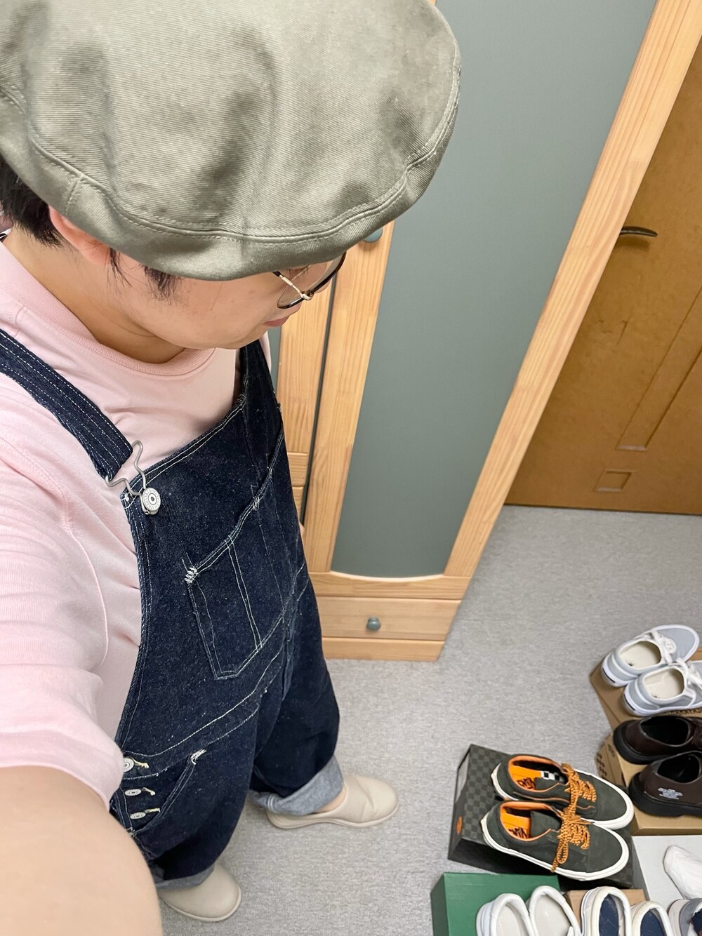 ピンク サロペット 白 Tシャツ セット サロペット/オーバーオールを使った「ピンクTシャツ」の人気