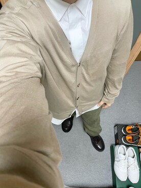 カーディガン ボレロを使った 白シャツ のメンズ人気ファッションコーディネート Wear