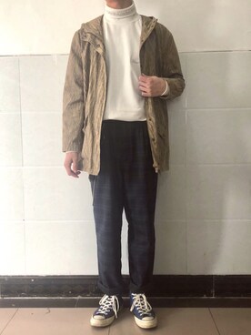 「STUSSY（ステューシー）のアイテム（トレンチコート）」を使った、一石子さん（メンズ・175cm）の春コーディネート