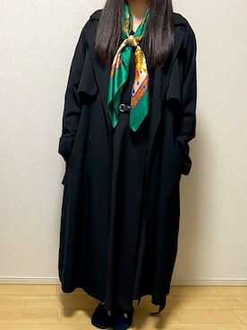 「オールブラックコーデ」｜「アイテム（トレンチコート）」を使った、無機ちゃんさん（レディース・155cm）の冬コーディネート