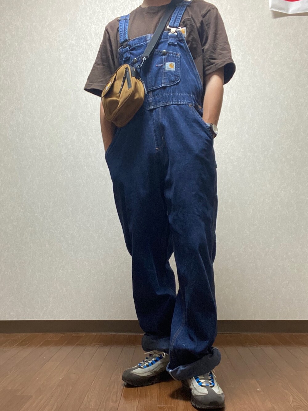 「おしゃれさんと繋がりたい、ロゴT、ootd、夏、carhartt」｜「Carharttのアイテム（オールインワン・サロペット、ブルー系）」を使った、コーンフレークの里さん（メンズ・172cm）の夏コーディネートの1枚目の写真