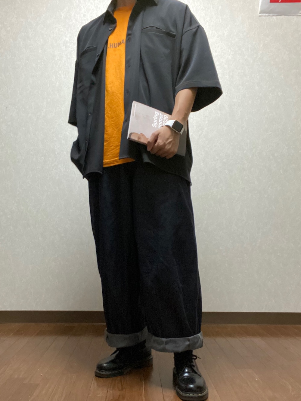 「シャツ好き集まれ、相互フォロー、お洒落さんとつながりたい、きれいめカジュアル、レイヤードスタイル、シャツスタイル、ブラック、オーバーサイズ」｜「ADRERのアイテム（シャツ/ブラウス、ブラック系）」を使った、コーンフレークの里さん（メンズ・172cm）の夏コーディネートの1枚目の写真