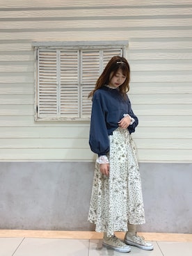 「アイテム（スカート、ホワイト系）」を使った、mikaさん（レディース・165cm）の冬コーディネート