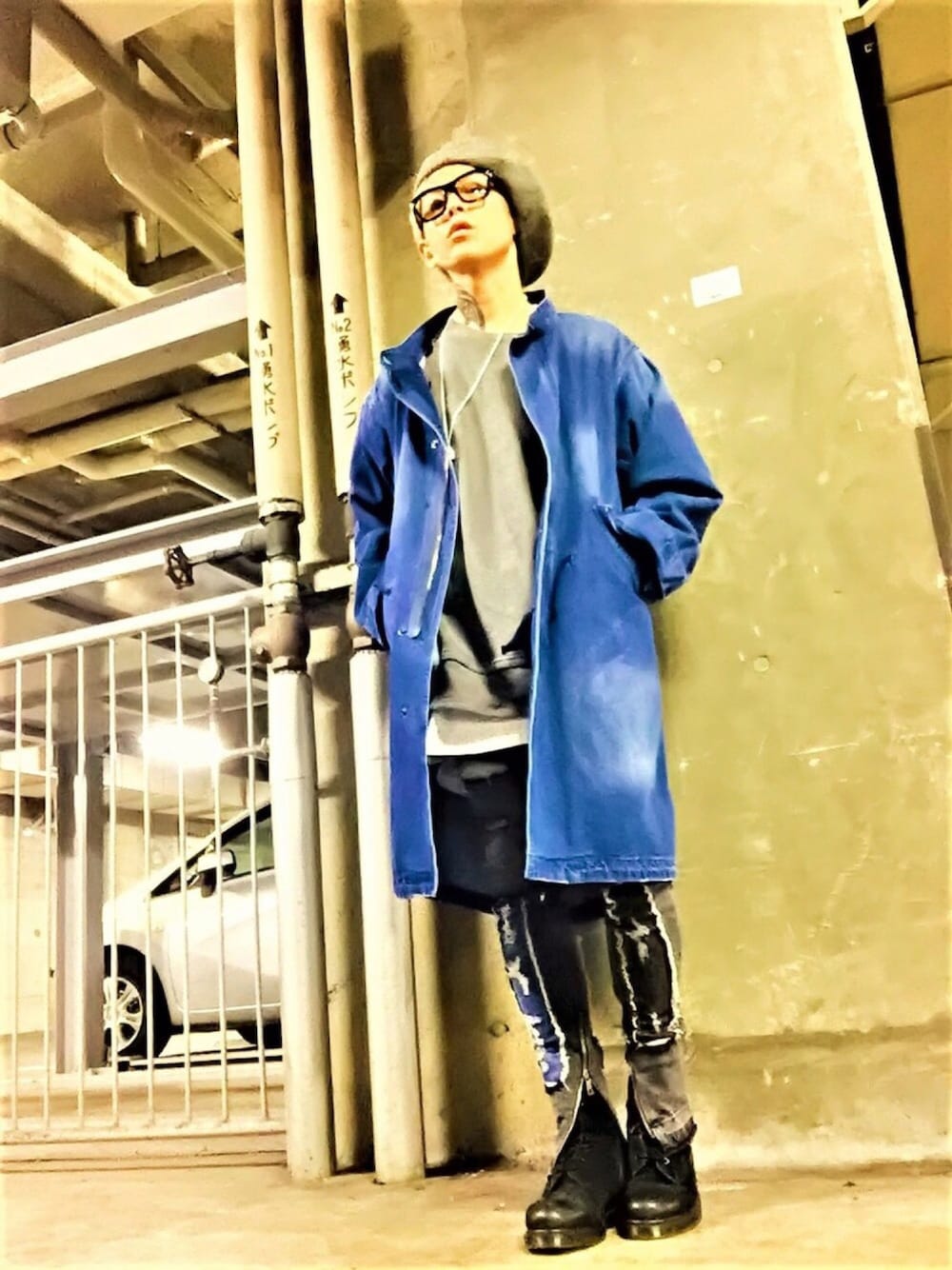 「モッズコート、デニム、ロング丈、レイヤードスタイル、ブーツ、Dr.Martens、ベレー帽、めがね、カジュアル、冬」｜「MONKEY TIMEの＜monkey time＞ ∴ デニム ダウンライナー モッズコート（モッズコート、ブルー系）」を使った、TETUさん（メンズ・174cm）の冬コーディネートの1枚目の写真