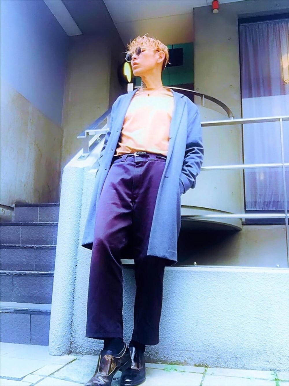 「STUDIOUS、ｏｒｏｂｉａｎｃｏ、NUMBER (N)INE、大人カジュアル、革靴、ワイドパンツ、チェスターコート、秋のコーデ、ベージュ、SAVE TATTOOING in Japan」｜「Orobiancoの【Orobianco】 オロビアンコ ユニセックス ネックレス（ネックレス、ブラック系）」を使った、TETUさん（メンズ・174cm）の秋コーディネートの1枚目の写真