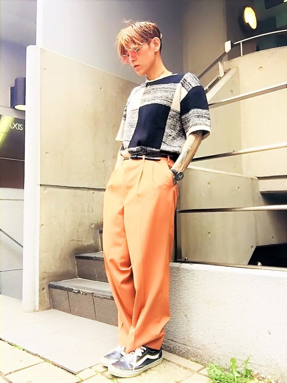 「Calvin Klein、腕時計、オロビアンコ、ｏｒｏｂｉａｎｃｏ、サマーニット、STUDIOUS、ワイドパンツ、オレンジ、VANS、タックイン」｜「CALVIN KLEIN WATCHES+JEWELRYの[カルバンクライン] CALVIN KLEIN 腕時計 High Noon（ハイヌーン） クロノグラフ ブラック×ブラック（アナログ腕時計、ブラック系）」を使った、TETUさん（メンズ・174cm）の秋コーディネートの1枚目の写真