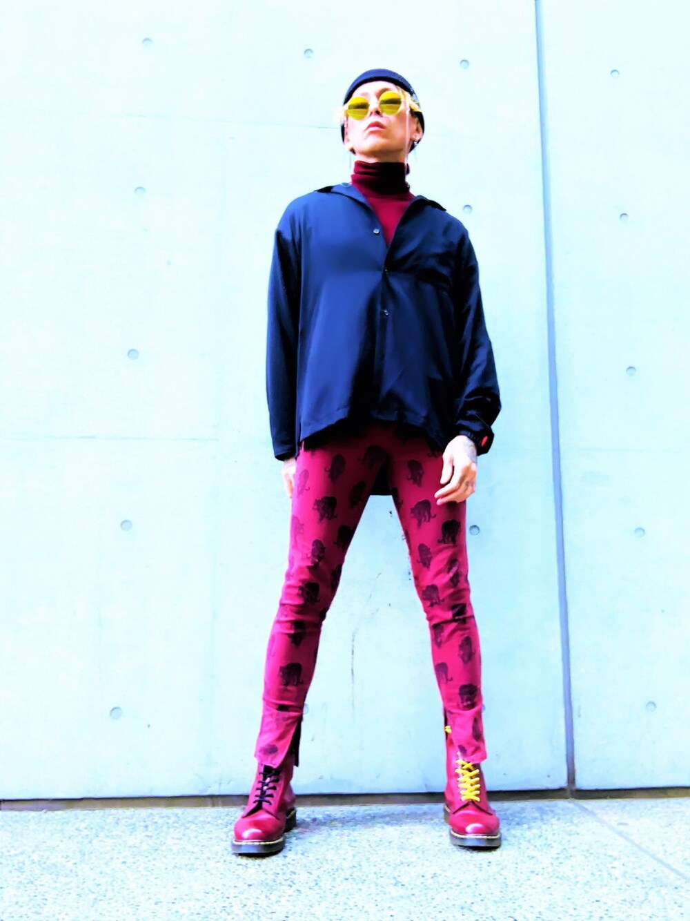 「タートルネック、柄パンツ、ブーツ、ボルドー、オープンカラーシャツ、Dr.Martens、ドクターマーチン、モード、ZARA、グラスコード」｜「Dr. MartensのDr.Martens / 1490 10EYE BOOT _mtn（ブーツ、レッド系）」を使った、TETUさん（メンズ・174cm）の秋コーディネートの1枚目の写真