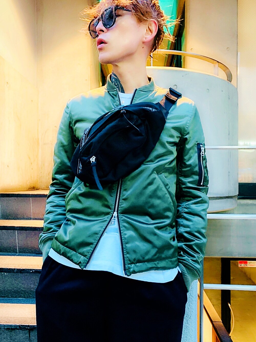 「MA-1、wjk、ミリタリー、カーキ、ウエストポーチ、ウエストバッグ、NUMBER (N)INE、wjk black、オロビアンコ、ｏｒｏｂｉａｎｃｏ」｜「wjk blackの【wjk black】《WEB限定》ヴィンテージナイロンMA-1ブルゾン（MA-1、グリーン系）」を使った、TETUさん（メンズ・174cm）の冬コーディネートの1枚目の写真