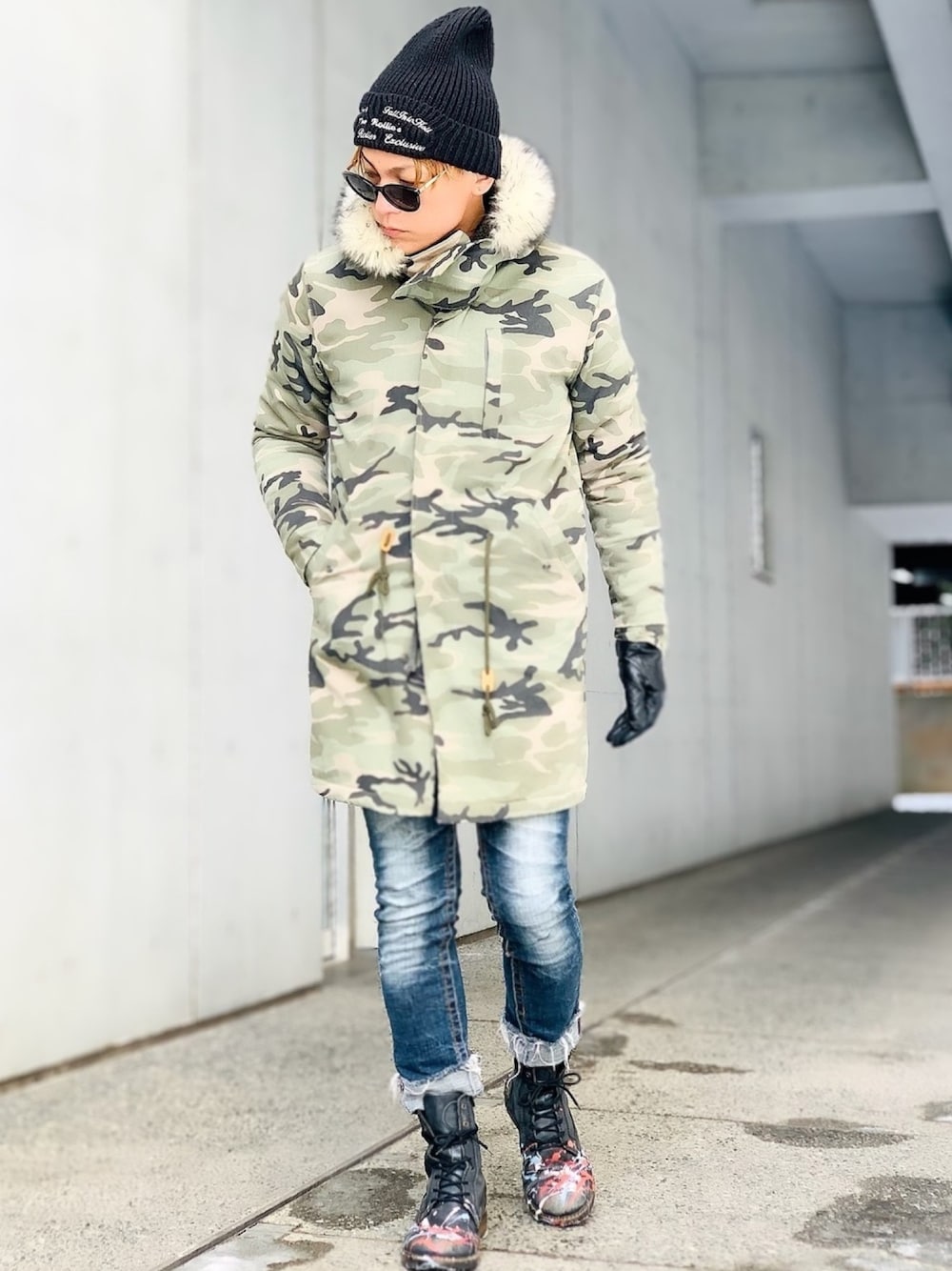 「冬のコーデ、モッズコート、ミリタリージャケット、ミリタリー、ブーツ、Diesel、ストリート、ニット帽、迷彩、カモフラ」｜「603の603 カモフラージュモッズコート（モッズコート、グリーン系）」を使った、TETUさん（メンズ・174cm）の冬コーディネートの1枚目の写真