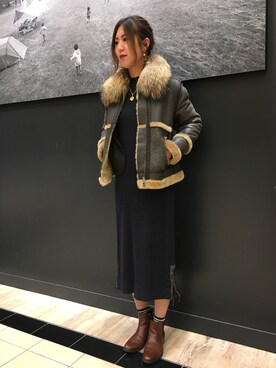 「AVIREX（アヴィレックス）のアイテム（ムートンコート）」を使った、Hitomiさん（レディース・161cm）の冬コーディネート