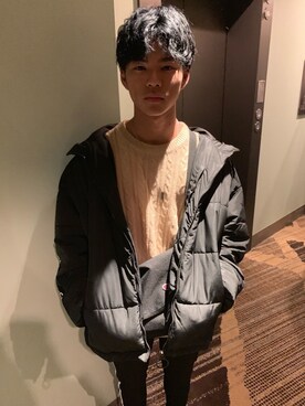 「ZOZO（ゾゾ）のアイテム（シャツ/ブラウス、ベージュ系）」を使った、おくみつ（オークー）さん（メンズ・176cm）の冬コーディネート