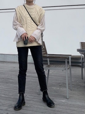 「Dr. Martens（ドクターマーチン）のDr.Martens CHLSEA BOOTS（ブーツ）」を使った、cota_raさん（レディース・169cm）の冬コーディネート