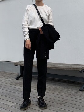 テーラードジャケットを使った モノトーンコーデ のレディース人気ファッションコーディネート Wear