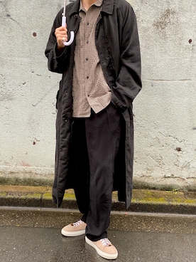 「秋のマイ旬スタイル」｜「アイテム（トレンチコート）」を使った、ToSHiさん（メンズ・178cm）の秋コーディネート
