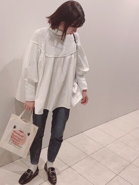 「select MOCA（セレクトモカ）の柔らかく履きやすいフェイクレザーゴールドビット付きローファー（ローファー）」を使った、myonさん（レディース・163cm）の春コーディネート