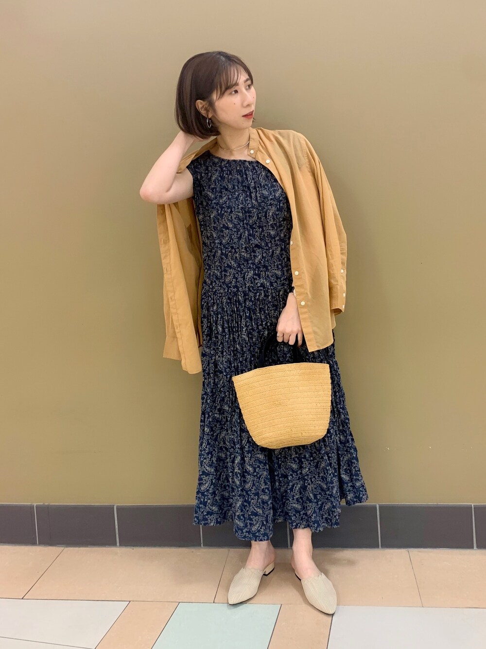 「ワンピース、シアーシャツ、プチプラ」｜「UNIQLOのアイテム（ワンピース/ドレス、ブラック系）」を使った、myonさん（レディース・163cm）の夏コーディネートの1枚目の写真