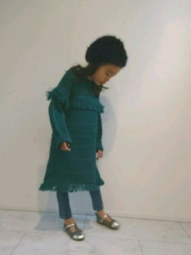 「H&M（エイチ・アンド・エム）のアイテム（シューズ、シルバー系）」を使った、nikaさん（キッズ・120cm）の冬コーディネート