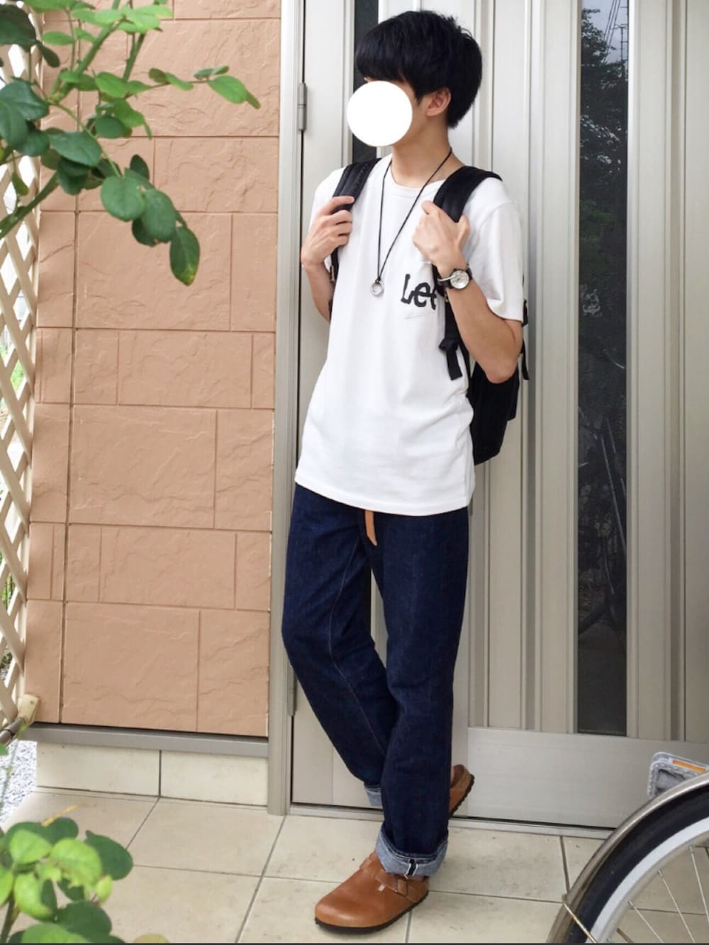 「白Tシャツ」｜「URBAN RESEARCH DOORS MENSのLee×DOORS-natural-　Print Pocket T-SHIRTS（Tシャツ/カットソー、ホワイト系）」を使った、ponさん（メンズ・168cm）の春コーディネートの1枚目の写真