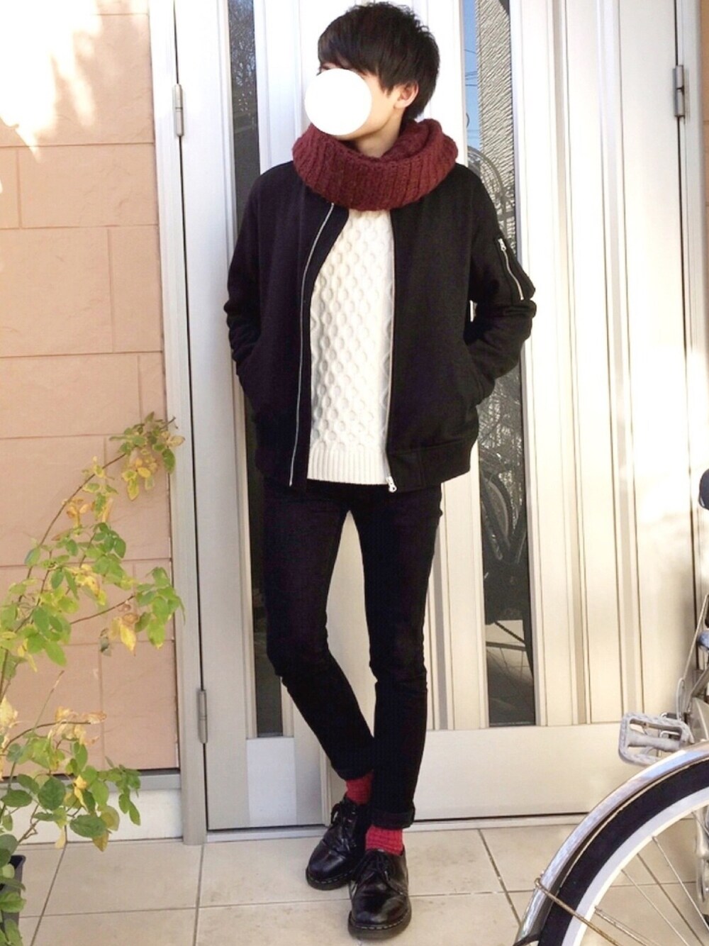 「ootd、MA-1、黒スキニー、スヌード」｜「STUDIOUSの【NEW】STUDIOUS テーパードスキニーデニム（デニムパンツ、ブラック系）」を使った、ponさん（メンズ・168cm）の冬コーディネートの1枚目の写真