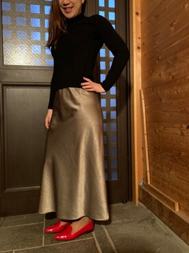 「TOMORROWLAND （トゥモローランド）のアイテム（スカート、ゴールド系）」を使った、itakura101さん（レディース・164cm）の冬コーディネート