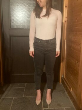 「UNIQLO（ユニクロ）のアイテム（デニムパンツ、グレー系）」を使った、itakura101さん（レディース・164cm）の冬コーディネート