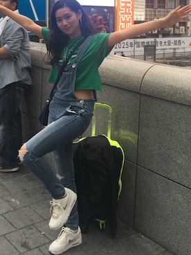 「大阪」｜「アイテム（オールインワン・サロペット）」を使った、さきえさん（レディース・164cm）の春コーディネート