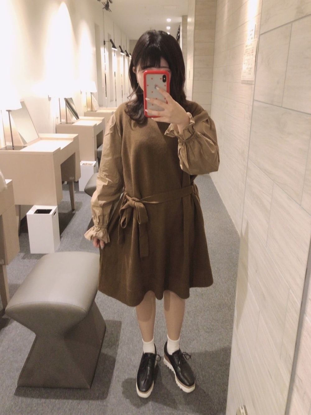 「秋のコーデ、シンプル、ガーリー、カフェオレコーデ、ベージュ、ブラウンコーデ、ワンピース、ナイスクラップ、低身長コーデ、146㎝」｜「NICE CLAUPのアイテム（ワンピース/ドレス、ブラウン系）」を使った、さおりんさん（レディース・146cm）の秋コーディネートの1枚目の写真
