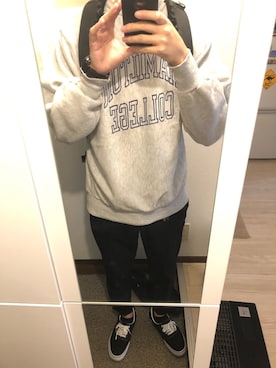 「Champion（チャンピオン）のアイテム（スウェット、グレー系）」を使った、Shinya さん（メンズ・173cm）の春コーディネート