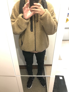 「H&M（エイチ・アンド・エム）のアイテム（パンツ、ブラック系）」を使った、Shinya さん（メンズ・173cm）の春コーディネート