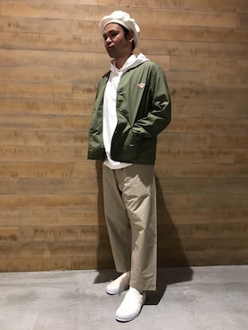 「アイテム（ノーカラージャケット）」を使った、BSHOPみなとみらいスタッフさん（メンズ・173cm）の春コーディネート