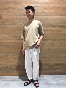 「handvaerk（ハンドバーク）のアイテム」を使った、BSHOPみなとみらいスタッフさん（メンズ・170cm）の夏コーディネート