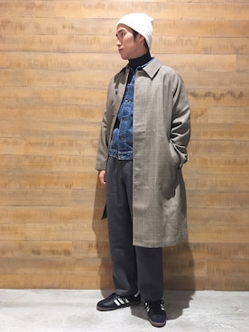 「orcival」｜「アイテム（ステンカラーコート）」を使った、BSHOPみなとみらいスタッフさん（メンズ・175cm）の秋コーディネート