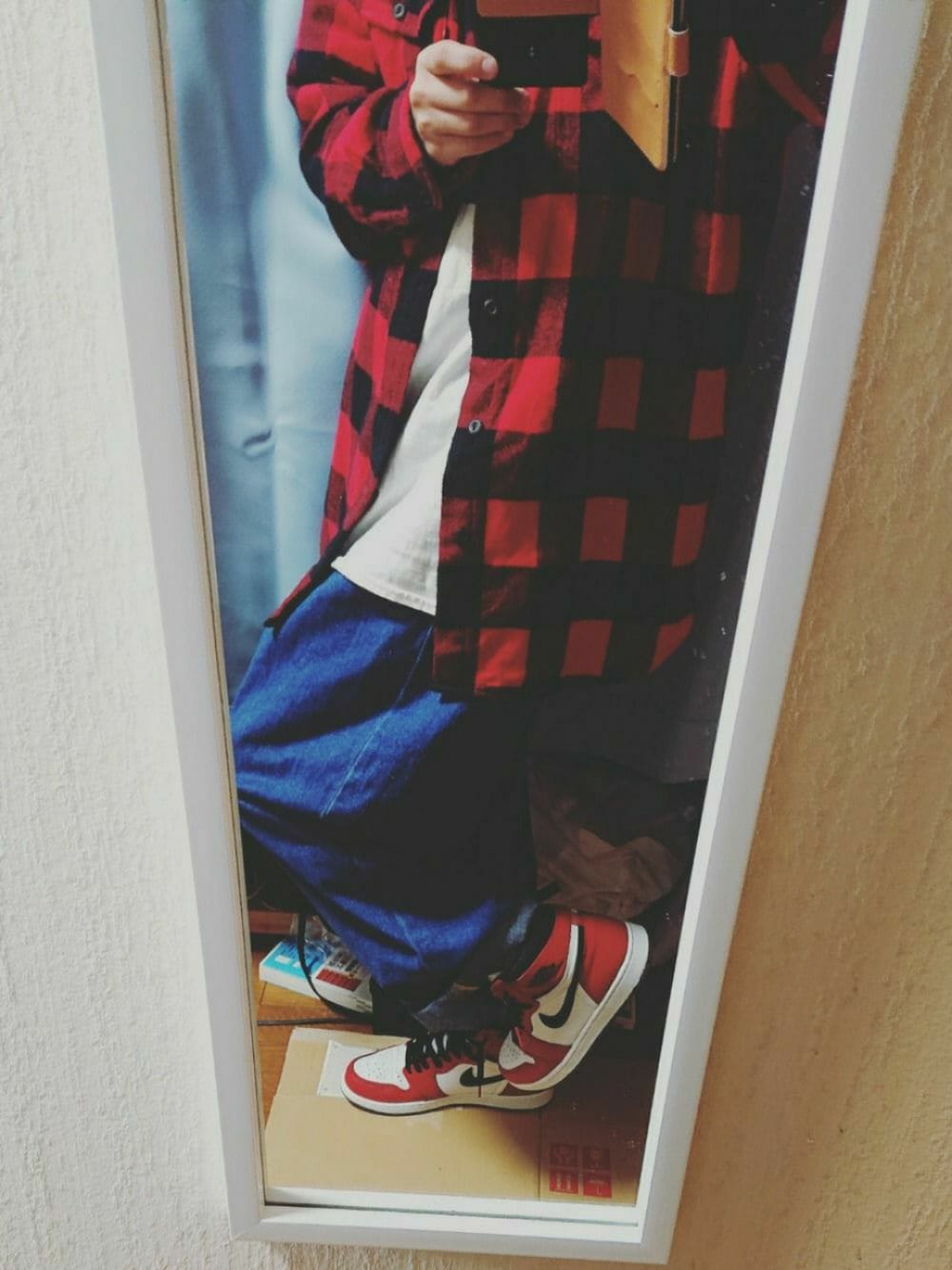 「おしゃれさんと繋がりたい、スニーカーコーデ、カジュアル、ビックシルエット、低身長、AIR JORDAN、デニム、スニーカー、赤チェック、シャツ」｜「Levi'sのクラシックワーカー スタンダードシャツ GIBBON CRIMSON（シャツ/ブラウス、レッド系）」を使った、ふくすけさん（メンズ・158cm）の春コーディネートの1枚目の写真