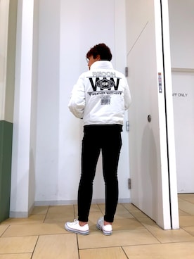 「AVIREX（アヴィレックス）の【AVIREX FLYER'S】WOMENS/フライトジャケット ウェザーウォッチャー/FLIGHT JACKET WEATHER WATCHER/AF（ミリタリージャケット）」を使った、みーちゃんさん（レディース・164cm）の夏コーディネート