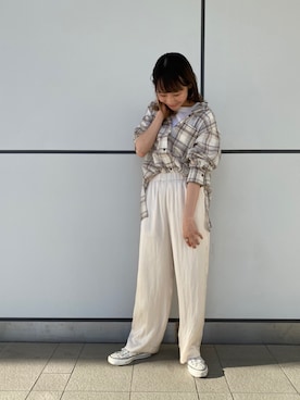 「CONVERSE TOKYO（コンバーストウキョウ）のアイテム」を使った、aobaさん（レディース・160cm）の春コーディネート