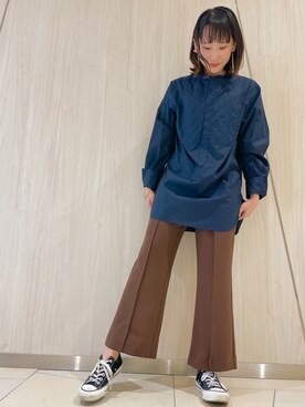 「CONVERSE TOKYO（コンバーストウキョウ）のアイテム（スラックス）」を使った、aobaさん（レディース・160cm）の春コーディネート